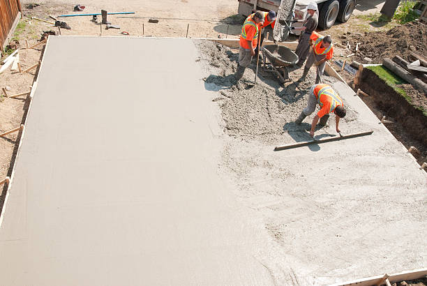 Best Commercial Concrete Services in Sanborn, IA